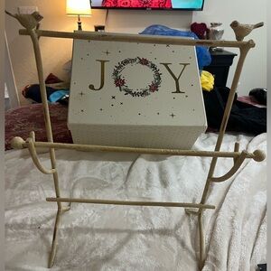 Necklace & Bracelet Holder